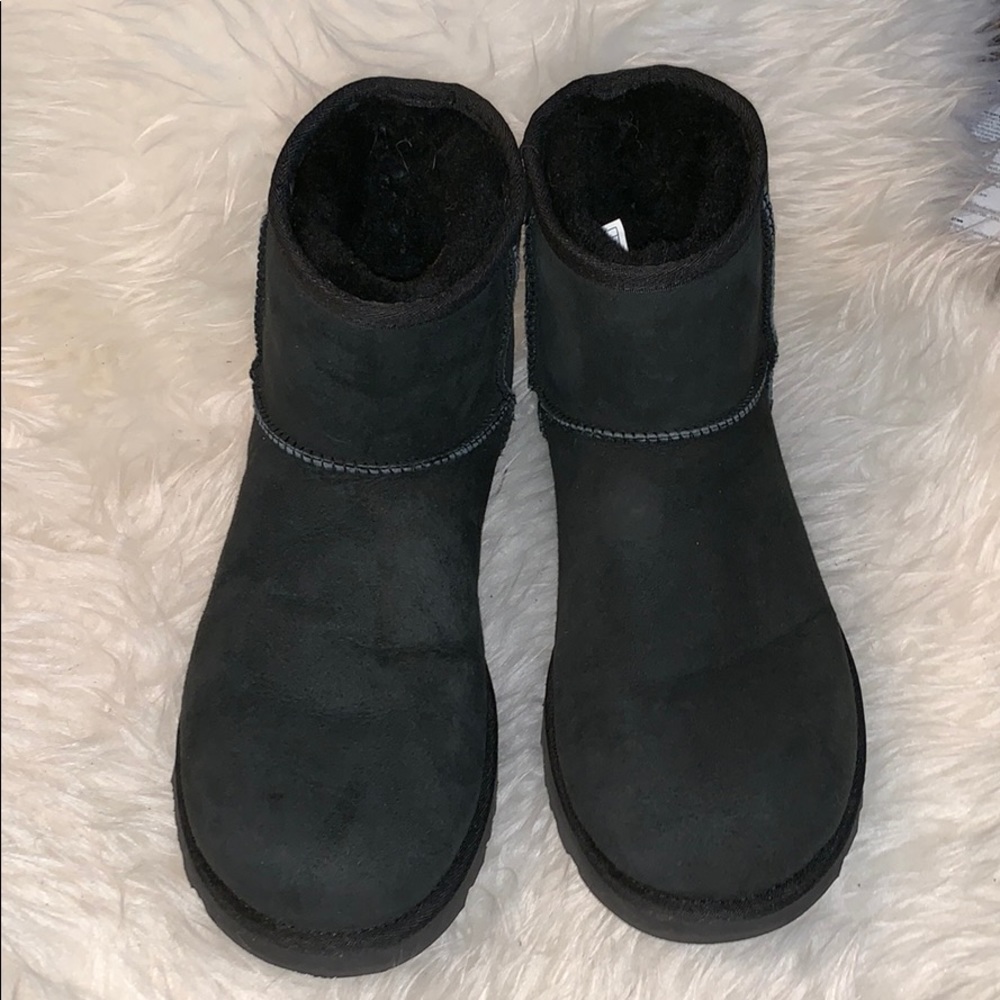 UGG  Classic Mini II Black Women’s Boots size 11